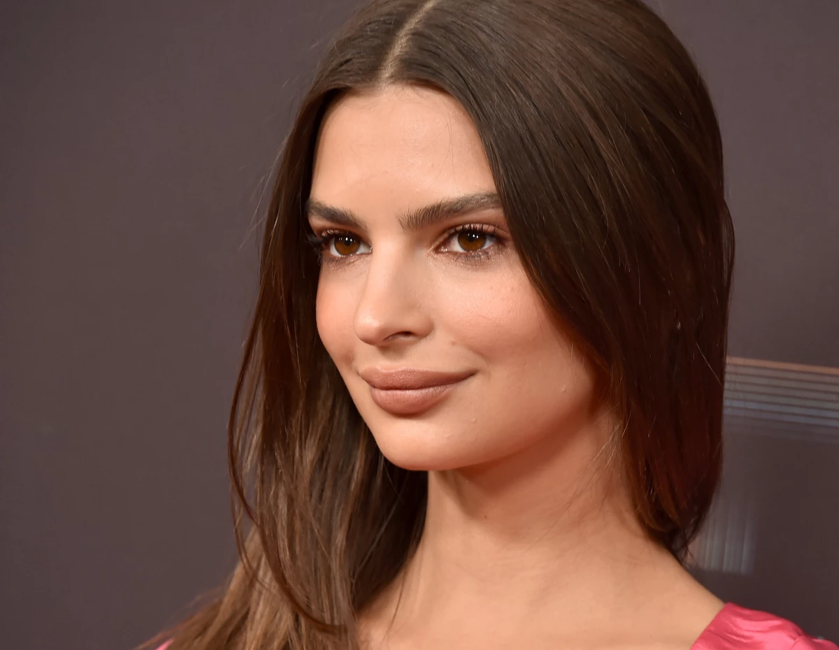 Emily Ratajkowski