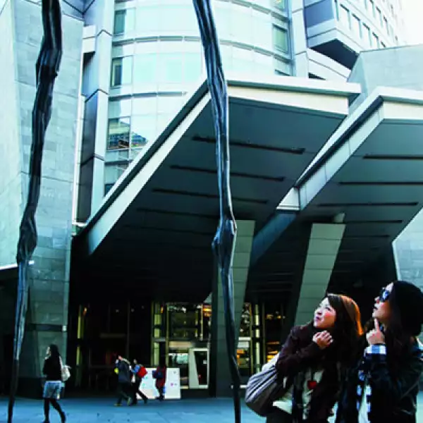 La estructuras de todo Tokio están hechas para tener tranquilidad e introspección.