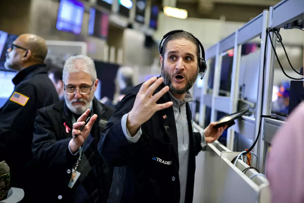 Wall Street se hunde porque se desvanecen esperanzas de acuerdos arancelarios