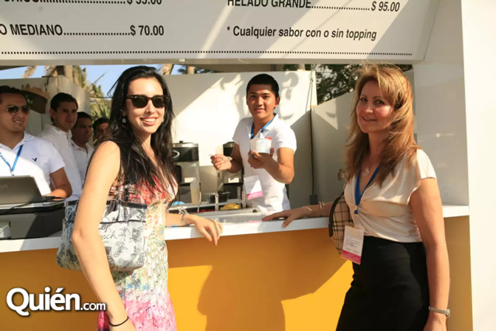 Rebeca Aguirre,Leticia ibañez