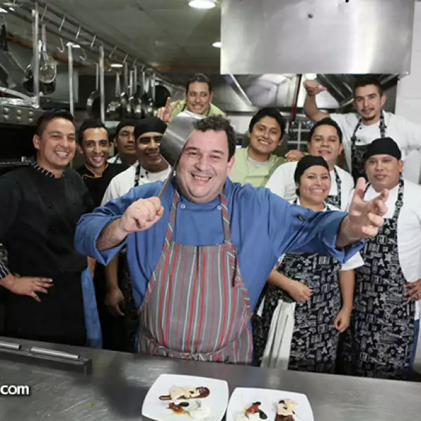 Antonio Barreiro y su equipo