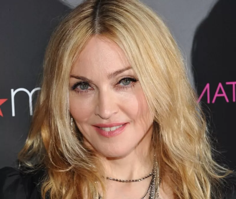 A la Reina del Pop no sólo se le admira por su trabajo en la música, sino también porque a sus 52 años tiene una figura espectacular. Su secreto pronto estará en el país.