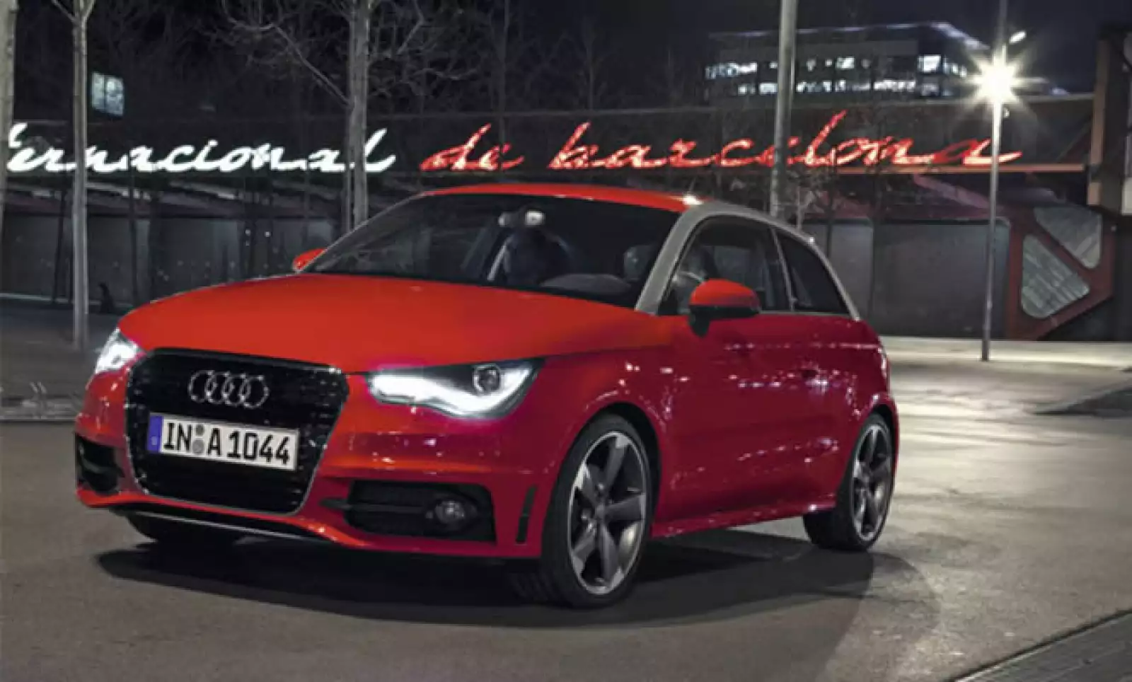 Esta nueva versión de su tradicional modeloA1 llega a los 100 km en 6.9 segundos con una velocidad máxima de 228 km/hr. Contará con nuevos asientos, volante y piezas en aluminio.