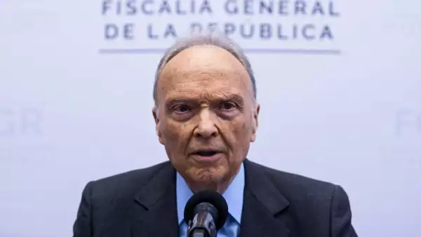 Inmobiliaria ligada al fiscal, está bajo la lupa de la UIF (El fiscal Alejandro Gertz Manero durante una conferencia)