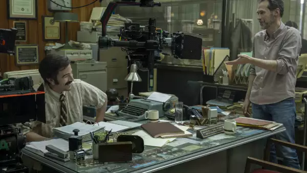 Diego Luna y Gabriel Ripstein en el set de filmación de "México 68". 