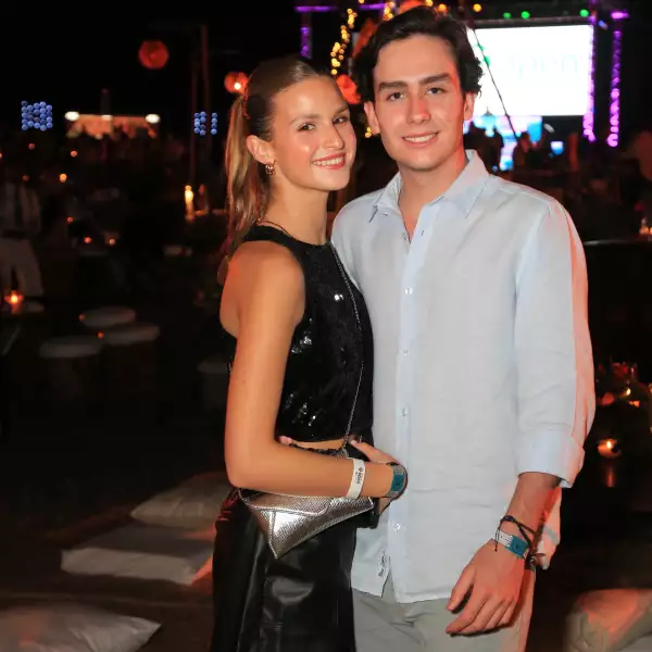 Nicole Calero y Ricardo Salinas 