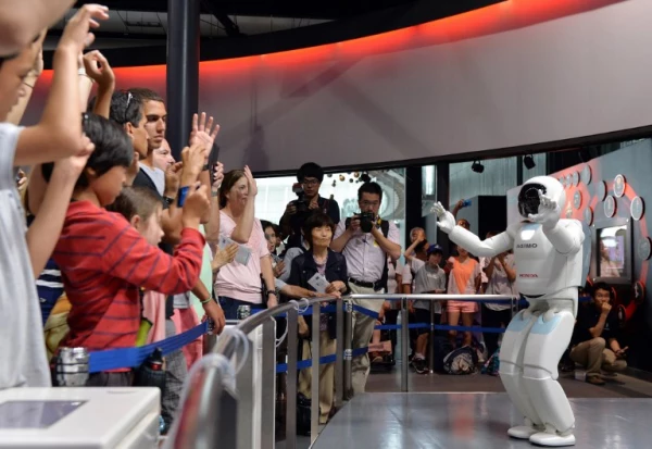 Robot