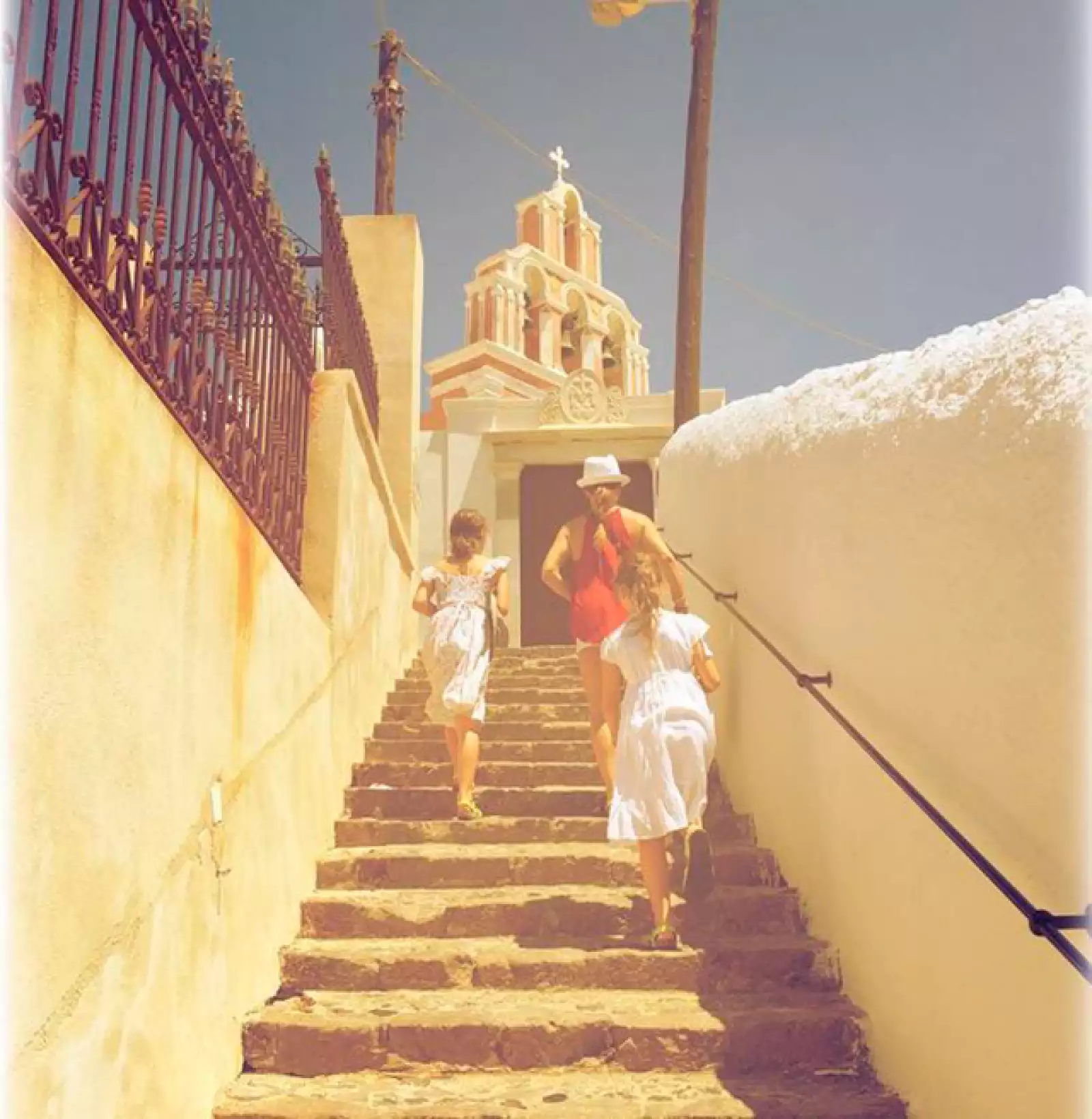 La familia tuvo la oportunidad de recorrer las calles de Grecia.