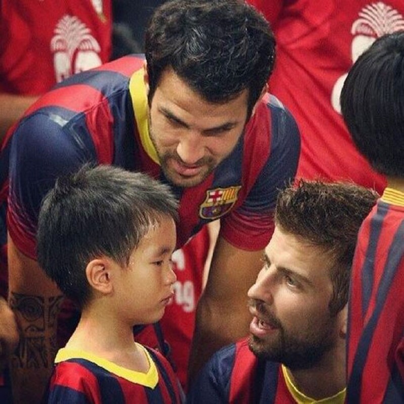 Esta es la imagen que prueba la atención que el futbolista le dio al pequeño.