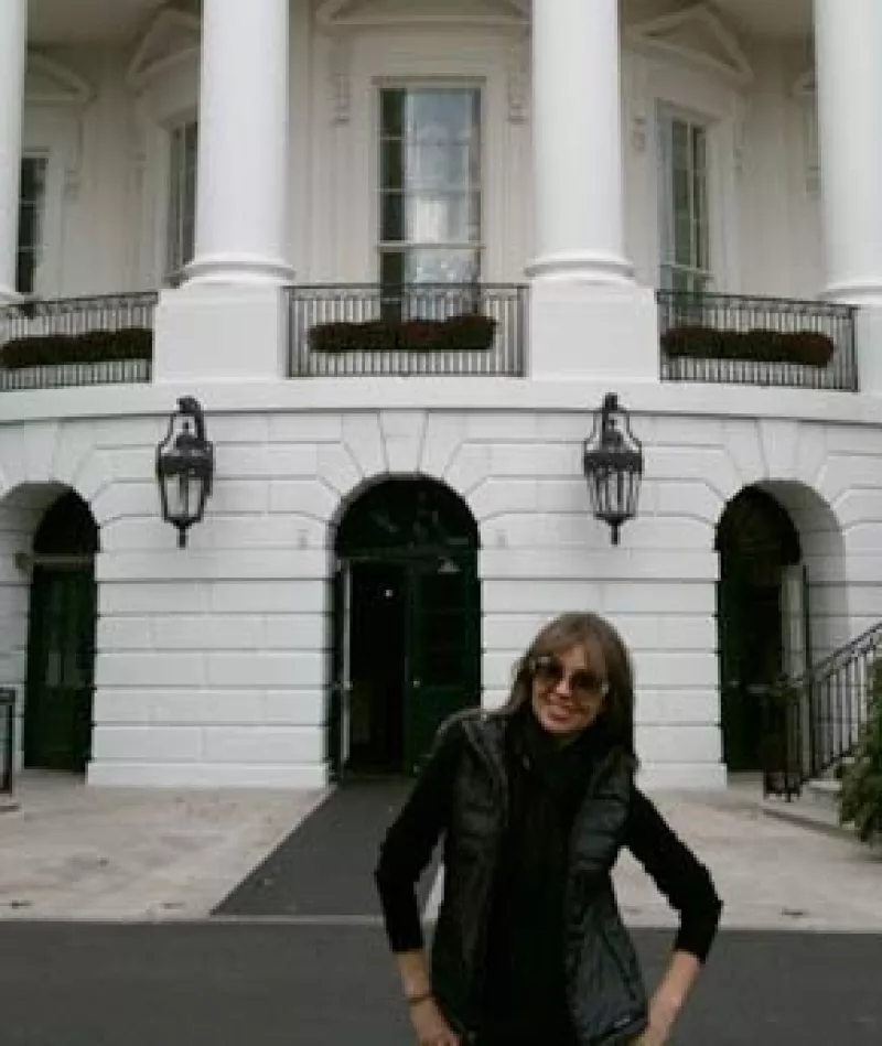La cantante mexicana ya se encuentra en Washington, donde esta noche ofrecerá un concierto como parte de la Fiesta Latina, en la que se reconoce el patrimonio musical hispano.