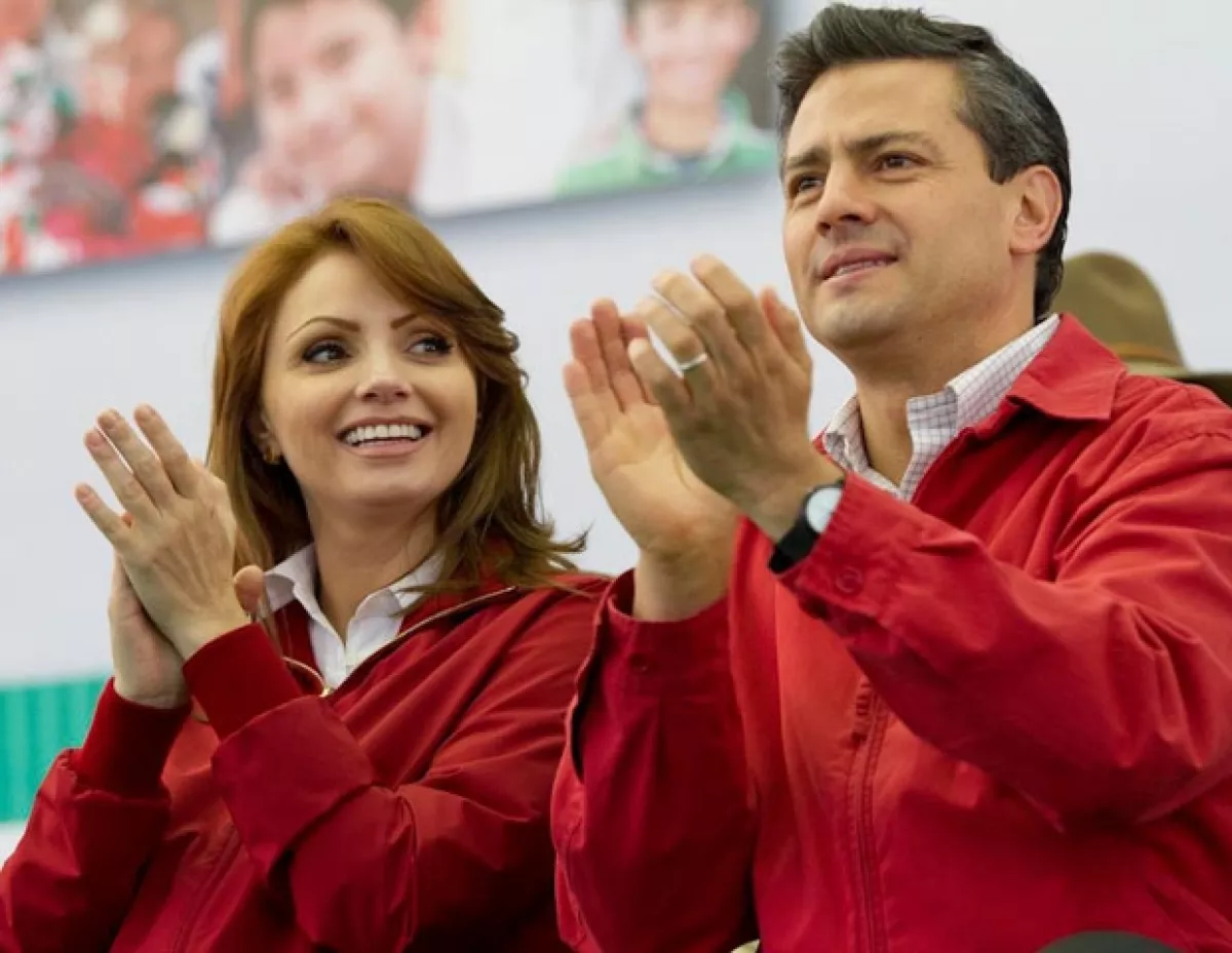 Angélica Rivera trata de estar siempre junto a su esposo, Enrique Peña Nieto.