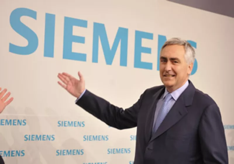 El presidente ejecutivo, el austriaco Peter Loescher, es el primero en ocupar el puesto contratado fuera de la empresa. (Foto: AP)