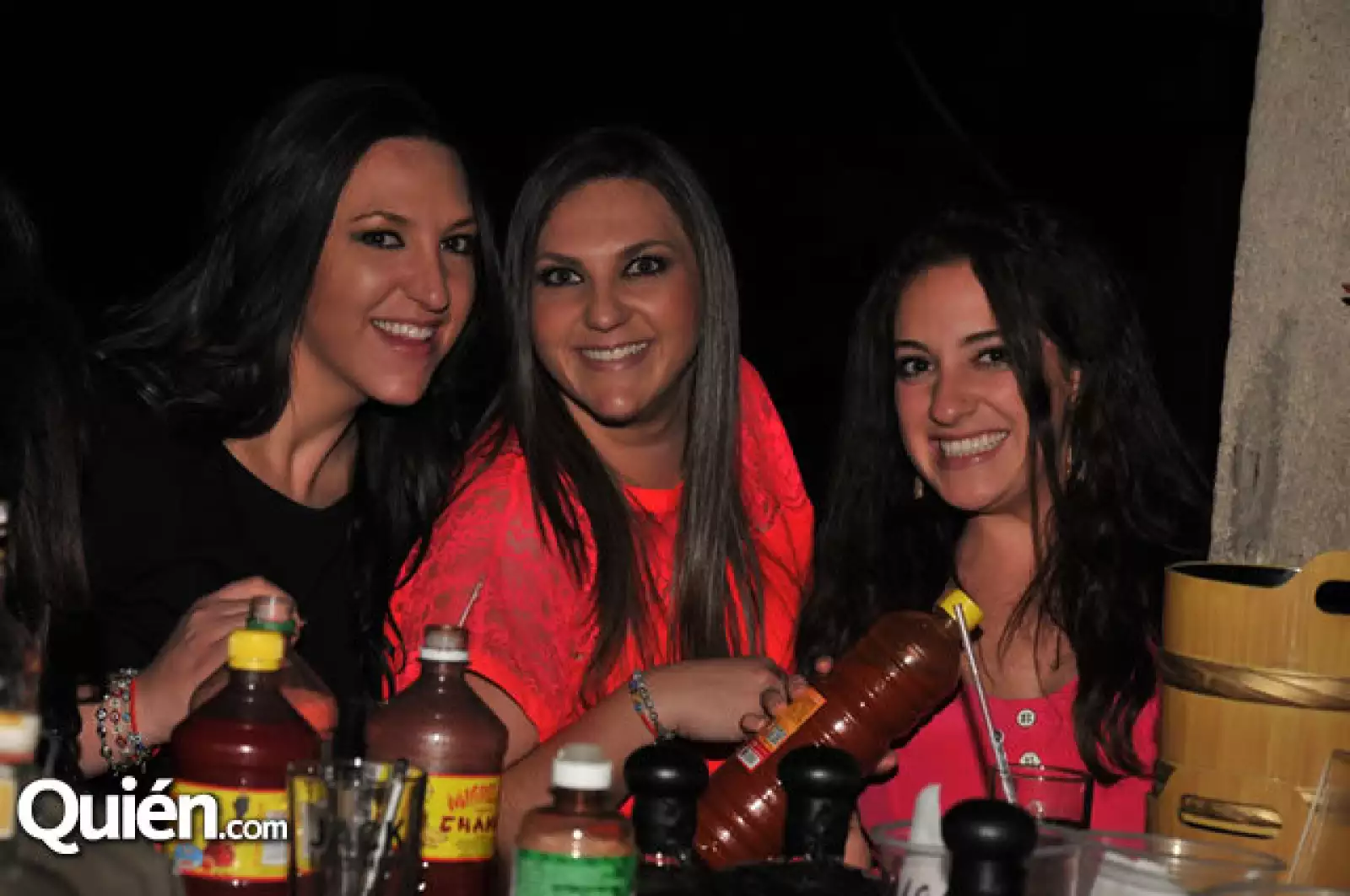 Debbie y Becky Sarfati y Claudia Gindic