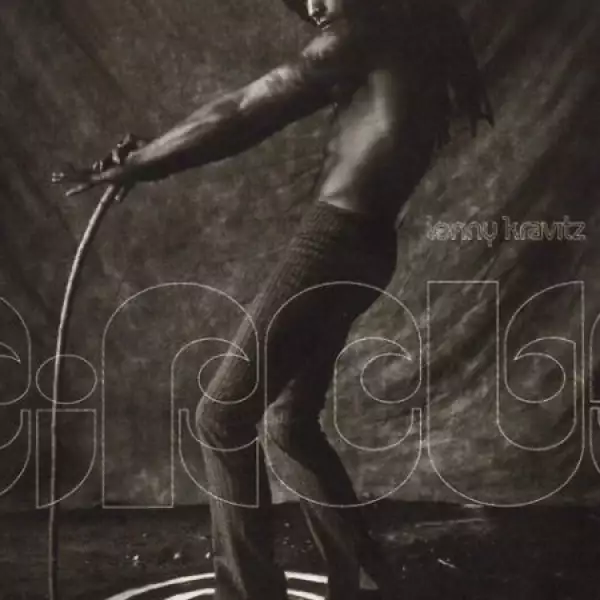 Kravitz participó en Nueva Orleans en un recital que se ofreció a beneficio de los pescadores afectados por el derrame de petróleo en el Golfo de México.