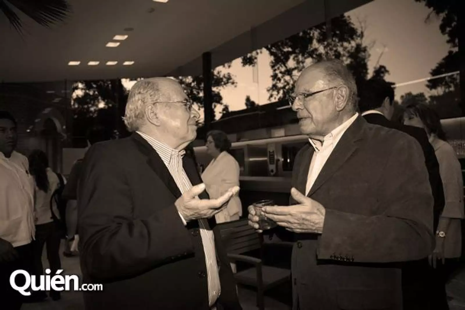 Claudio Molina,Tomas Garza