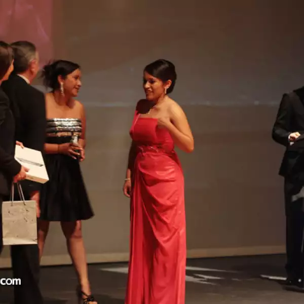 Elizabeth Hernandez,Aixa Flores