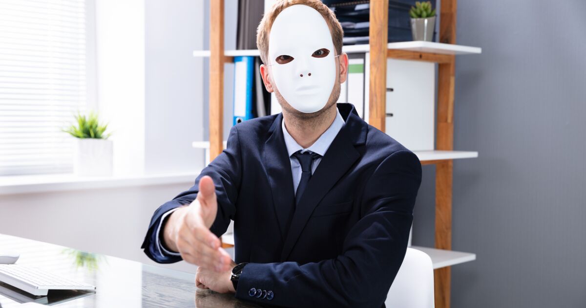 Bir iş teklifinin yanlış olduğunu işaret ediyor