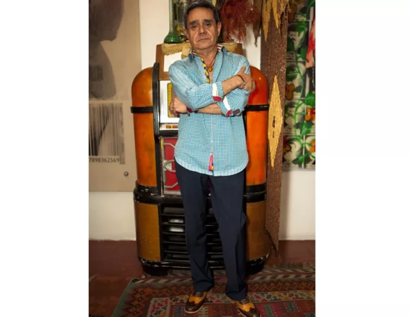 Hace 10 años fundó la organización México Vivo tras ser diagnosticado VIH positivo. Platicó en exclusiva con nosotros sobre los retos y logros que ha enfrentado durante todo este tiempo.