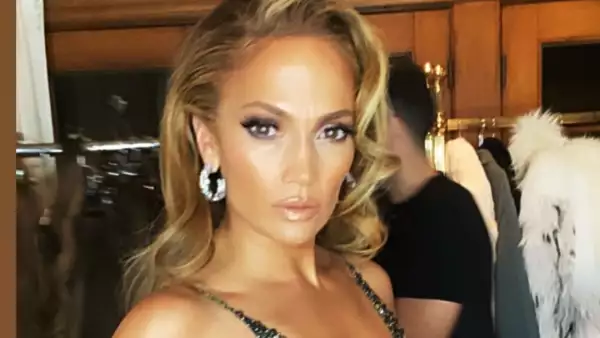 Jennifer Lopez.
