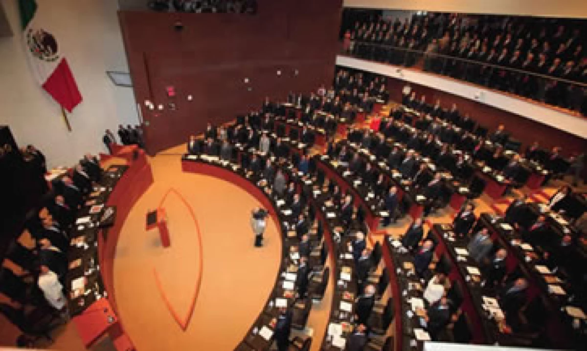 El pleno en el Senado de la República iniciará este jueves con la discusión y eventual aprobación de la Ley de Ingresos 2012. (Foto: Archivo)