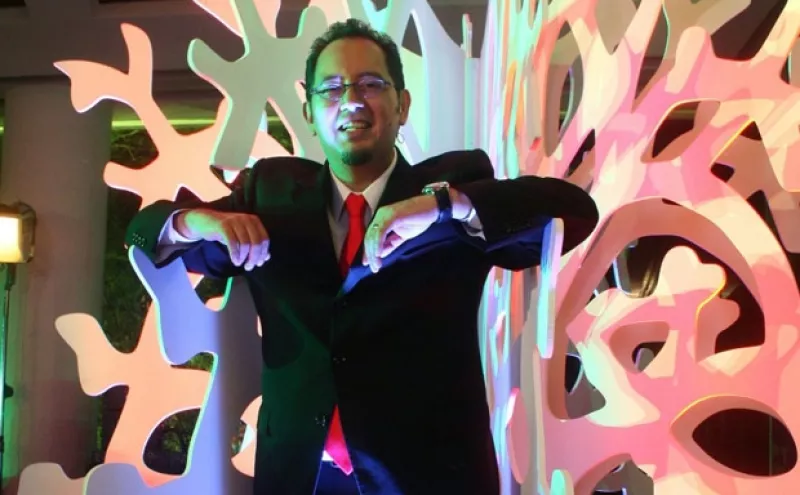 Álvaro Cueva, especialista en temas de espectáculos y columnista del diario Milenio, nos habla de esta guerra de televisoras por acaparar el talento.