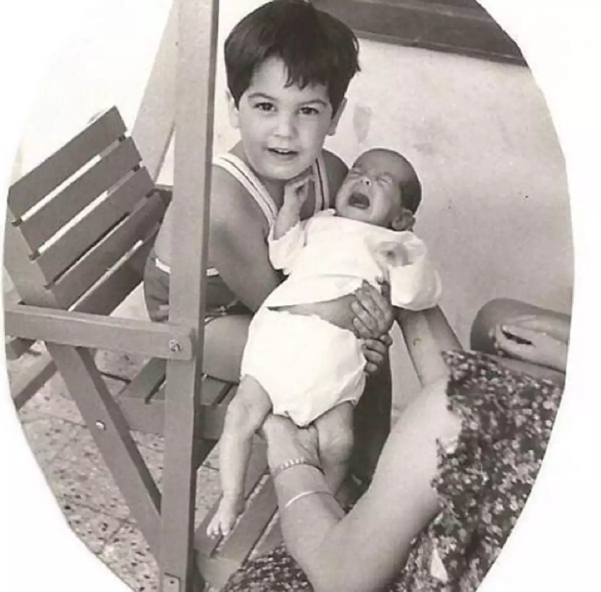 Fernando bromeó sobre su enfermedad, escribiendo que Dios lo confundió con Rambo para ser capaz de salir de ésta.