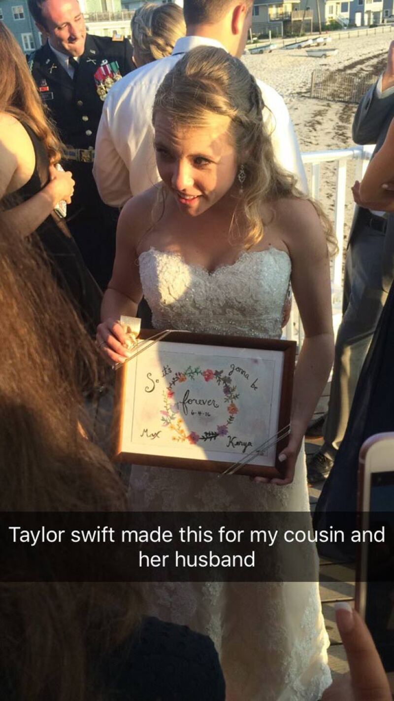 Este fue el regalo que TayTay les dio a los novios.