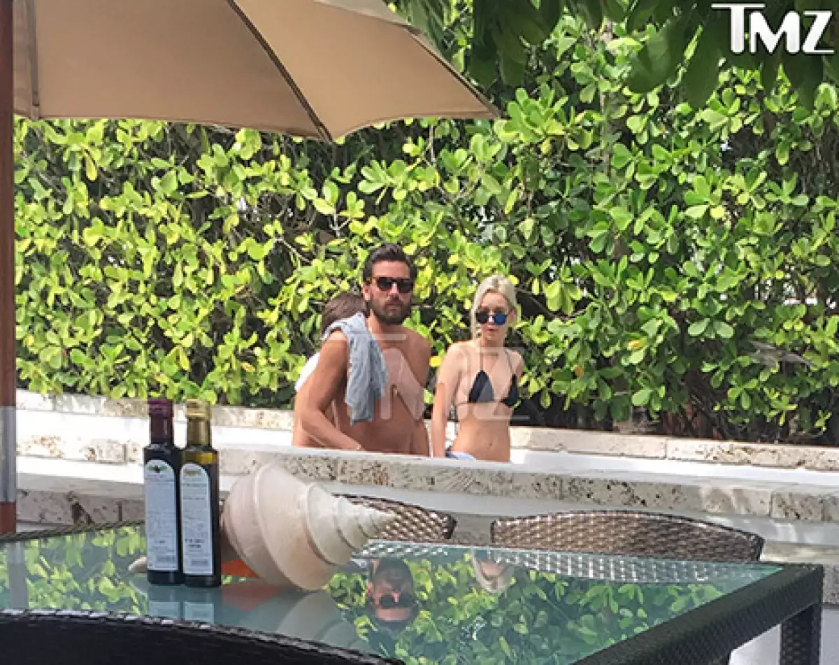 Al parecer el romance va muy en serio, pues tras ser vistos en Nueva York, ahora la pareja pasa días de fiesta en Miami.