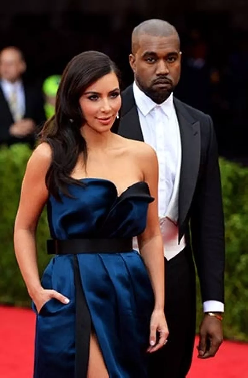 Cansados de su poder mediático, la pareja buscará alejarse temporalmente de la vida pública para disfrutarse como pareja y enfocarse en su hija, según reveló una fuente a la revista People.