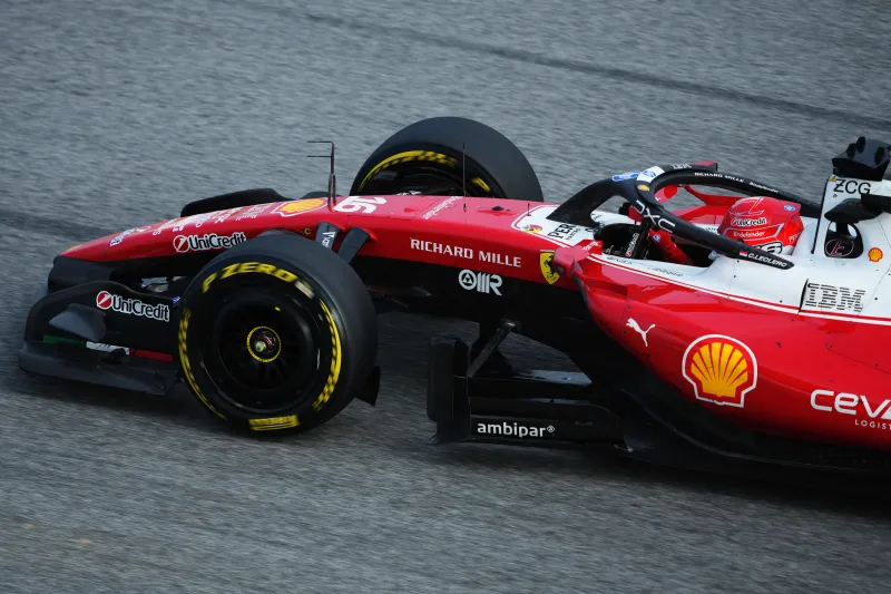 Ferrari y Red Bull marcan el mejor tiempo en las primeras prácticas del GP de Bahréin