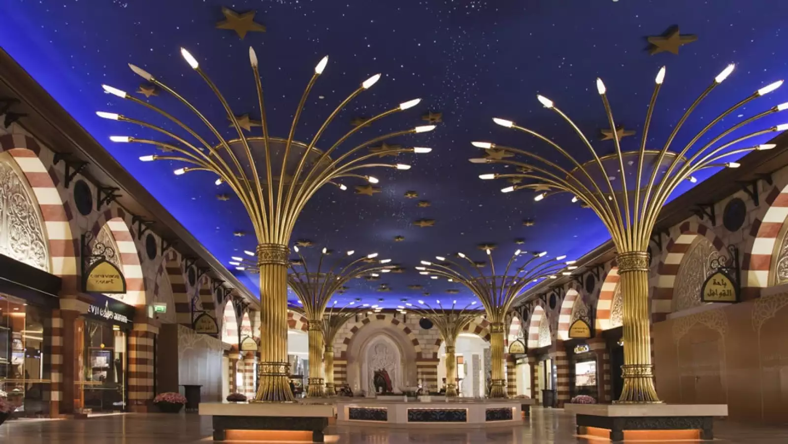  Este complejo rompió el Récord Guiness Mundial por ser el más grande del mundo (en términos de área total) 