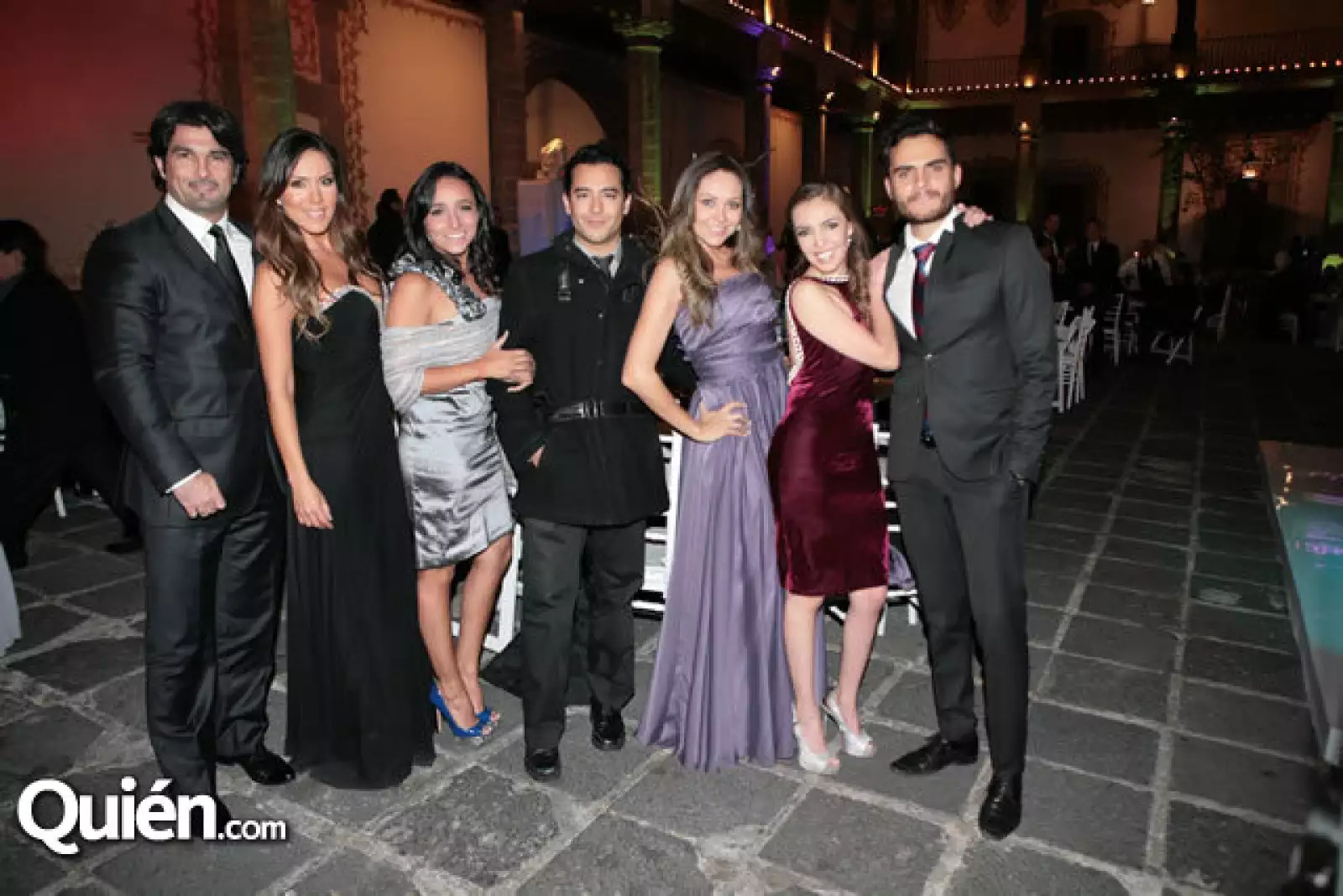 Arturo Carmona, Karla Pineda, Karla Bocanegra, Carlos Muñoz, Jessica Saba, Vanesa Coliz y Rodrigo Urquiza