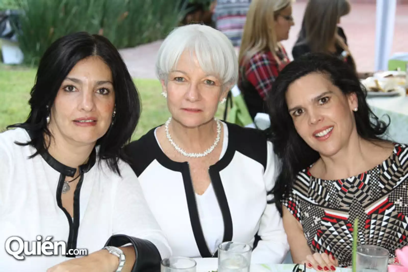 Josie Garza, Carmelita Moya de Cantarero y Emmy Villa