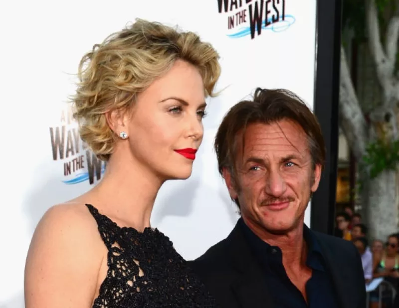 Los actores están dispuestos a convertirse en marido y mujer tan pronto como finalicen sus compromisos veraniegos, además de estar planificando una adopción.