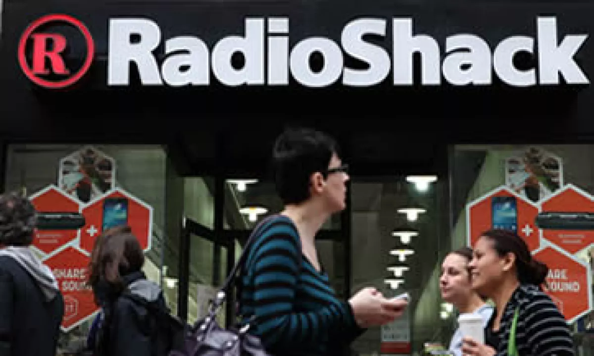 RadioShack depende ahora de los teléfonos inteligentes y de las tabletas. (Foto: AFP)