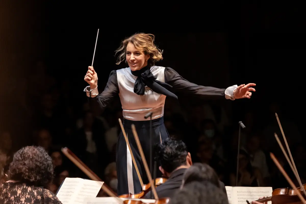 La directora de orquesta Alondra de la Parra en la edición 2025 del Festival Paax GNP. 