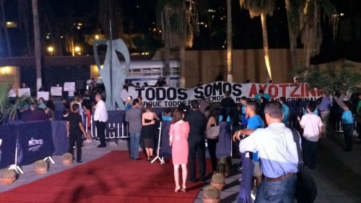 Protestas Ayotzinapa en Los Cabos festival de cine