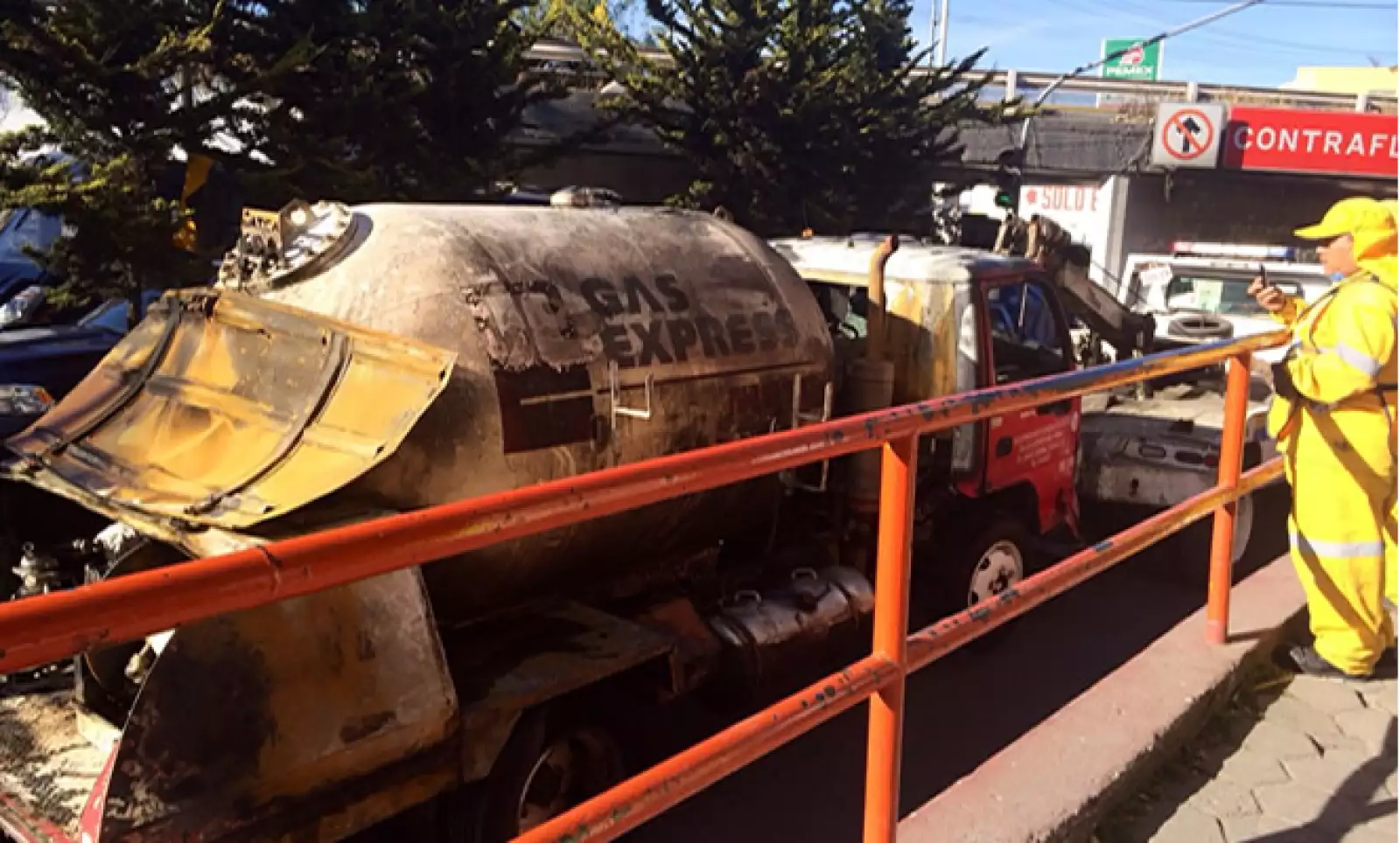 La PGJDF indicó que la fuga se registró en una válvula y que los peritos investigarán porque ésta no se cerró. 