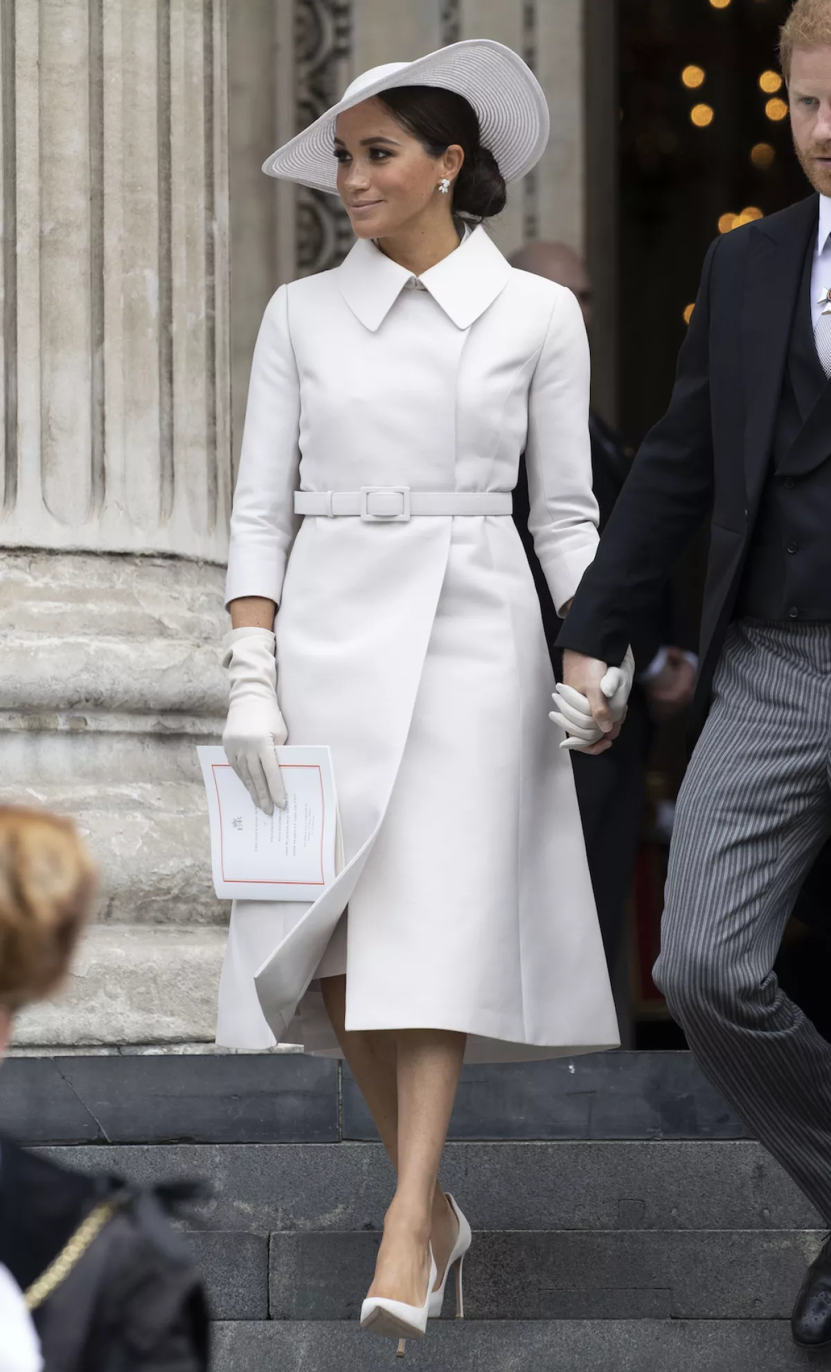 Meghan Markle vestida de blanco