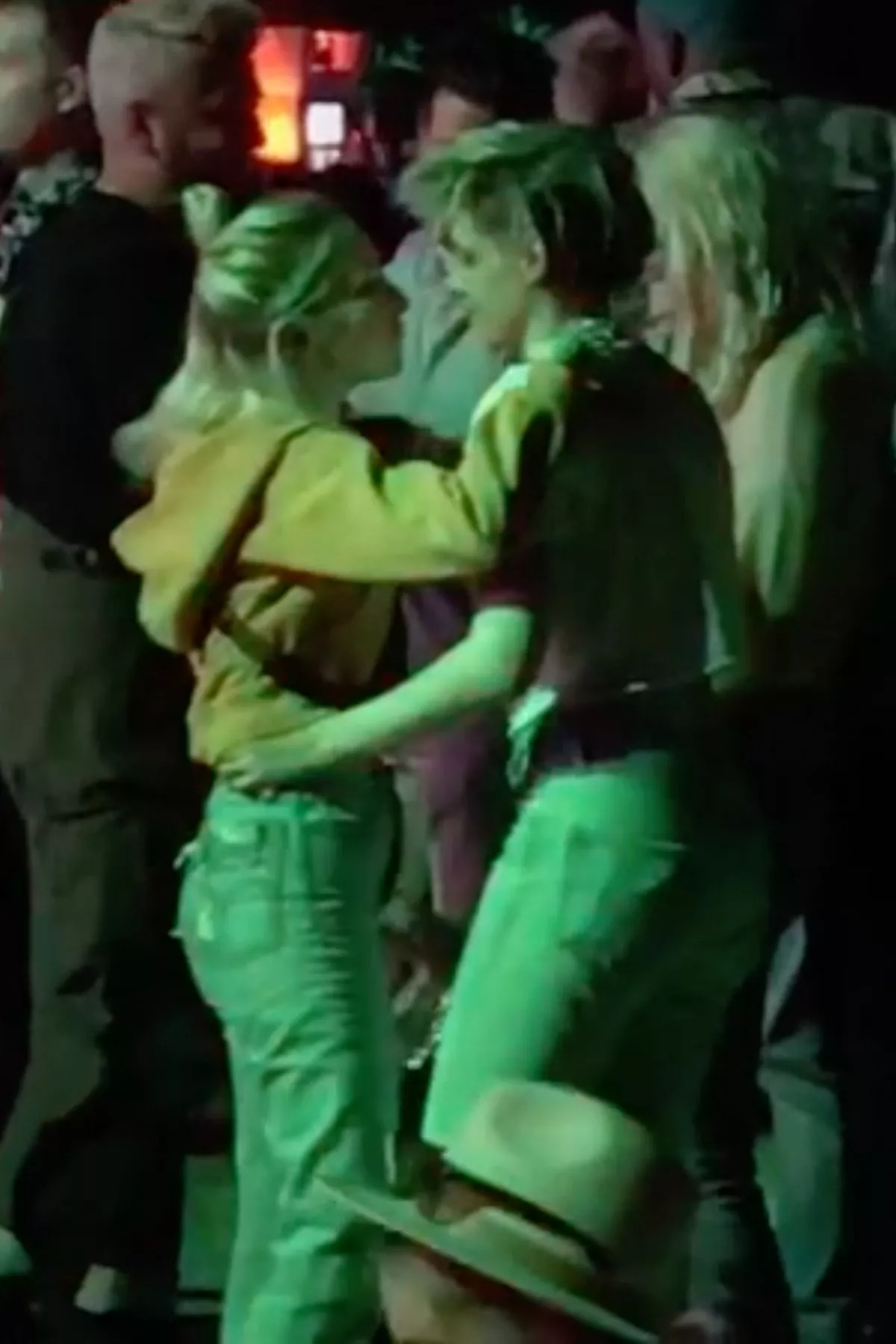 Kristen Stewart, Sara Dinkin