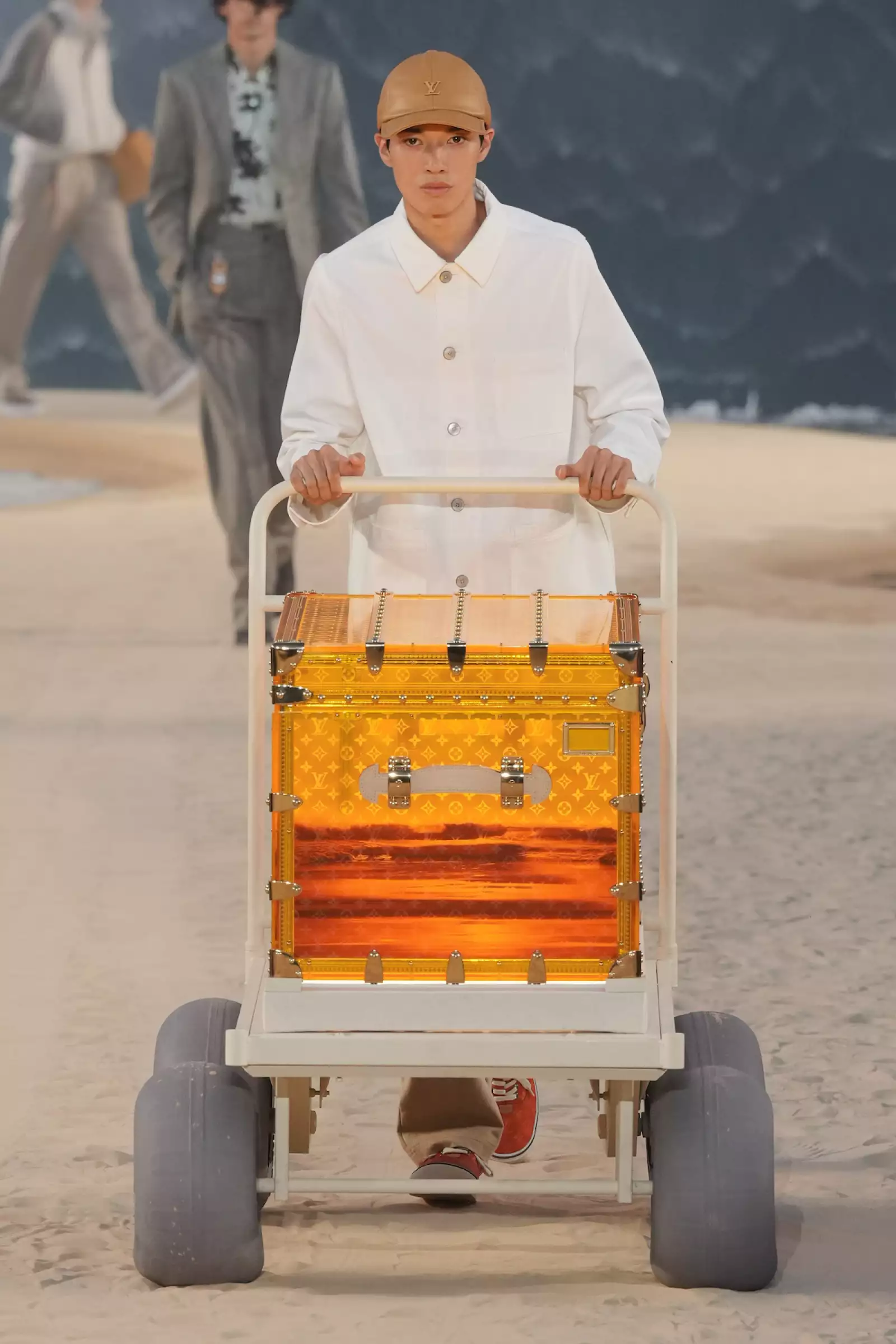 Vuitton m S27 037.jpg