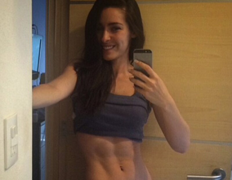 Ariadne Díaz sube la temperatura en redes sociales, además Sofía Castro más enamorada que nunca y Taylor Swift en una cita para tres junto a Calvin Harris y Karlie Kloss.