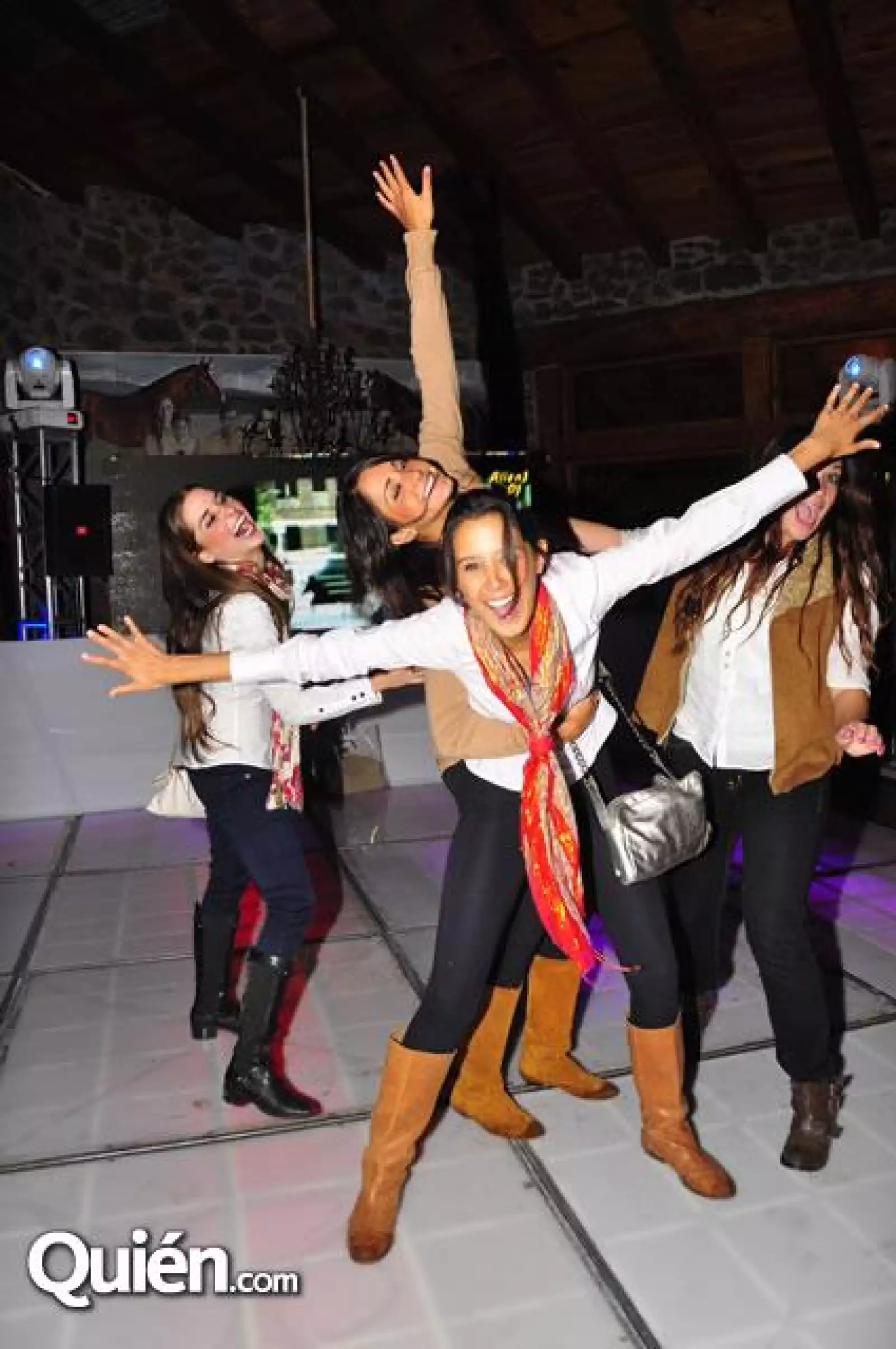 Sofía Martínez,Marifer Parra,Diana Cerda,Fer Santamaría.