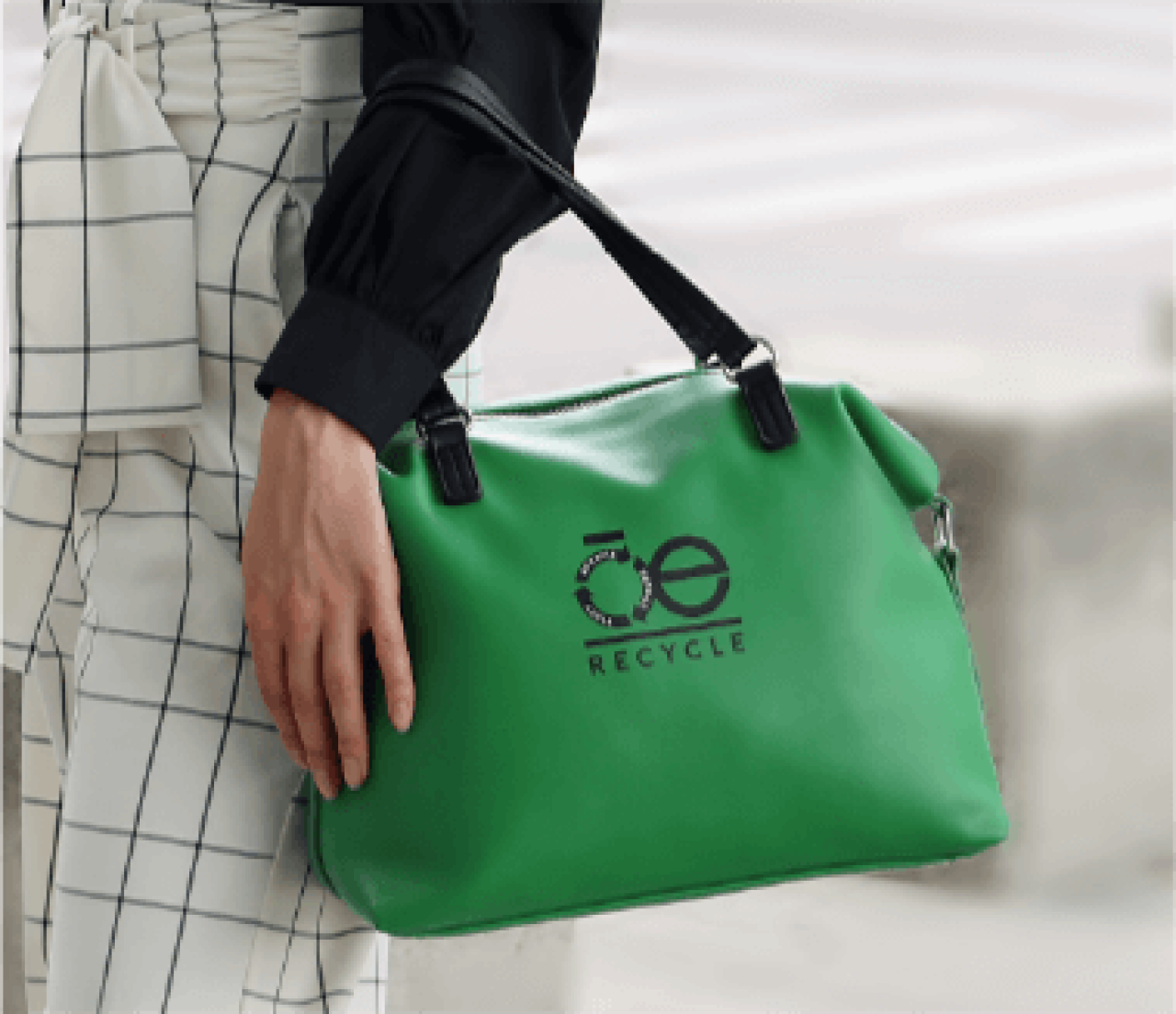 Cloe apuesta por las bolsas y accesorios creados de forma sustentable