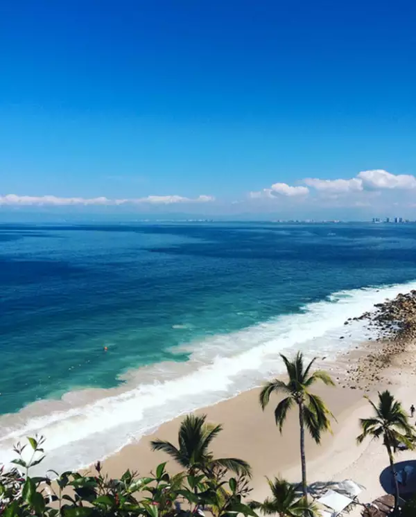 Eva Longoria se encuentra en Puerta Vallarta.