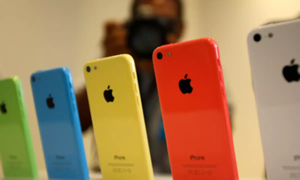 Los modelos iPhone 5c fueron los que menos demanda en la venta nocturna. (Foto: Reuters)