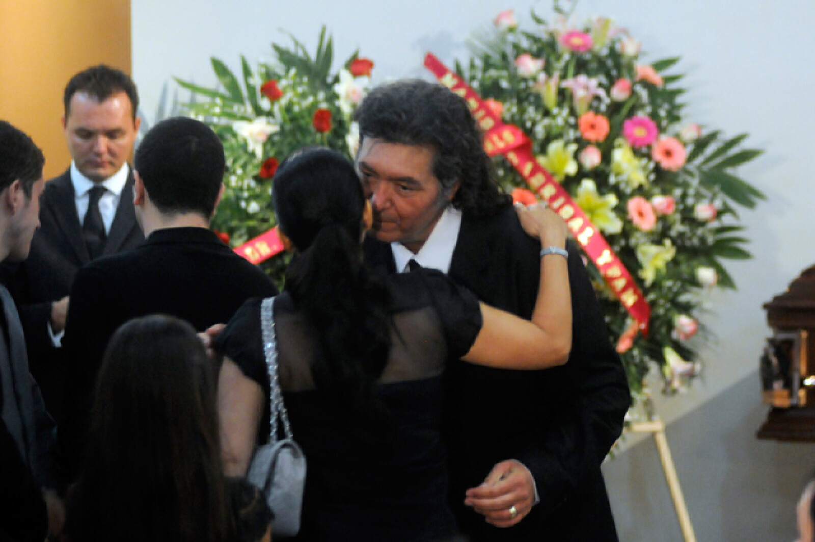 Maria Elula El funeral de María Elvia Amaya de Hank