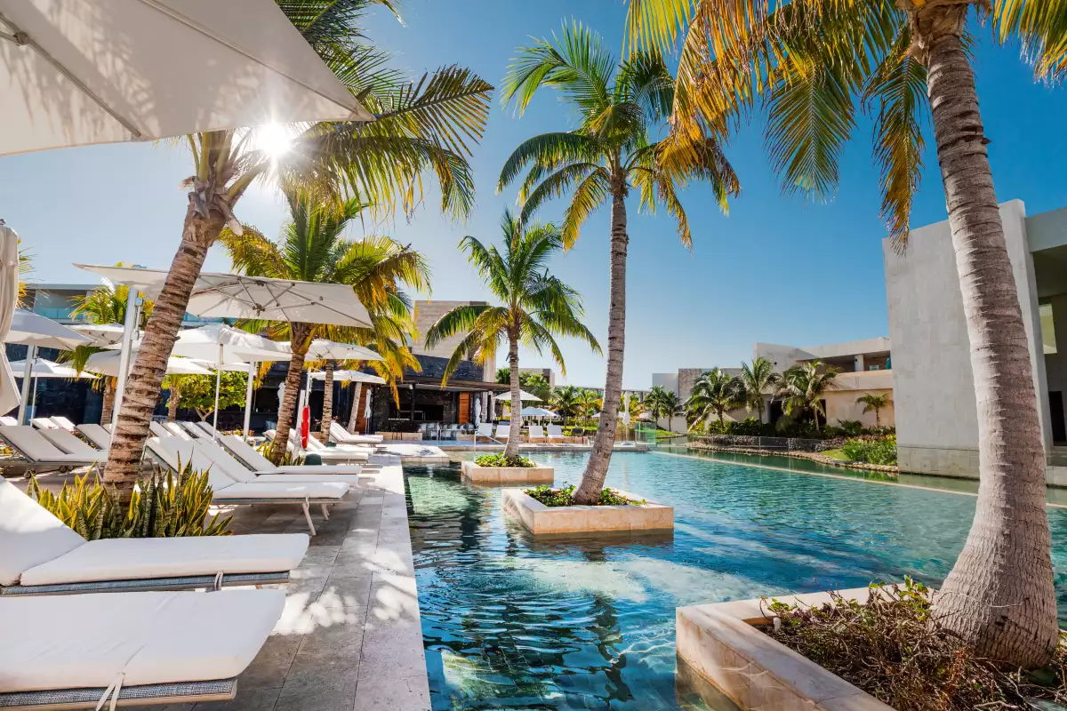 GRAND PALLADIUM RESORT5.jpg