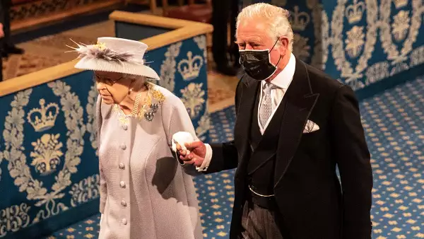 Isabel II y el Príncipe Carlos