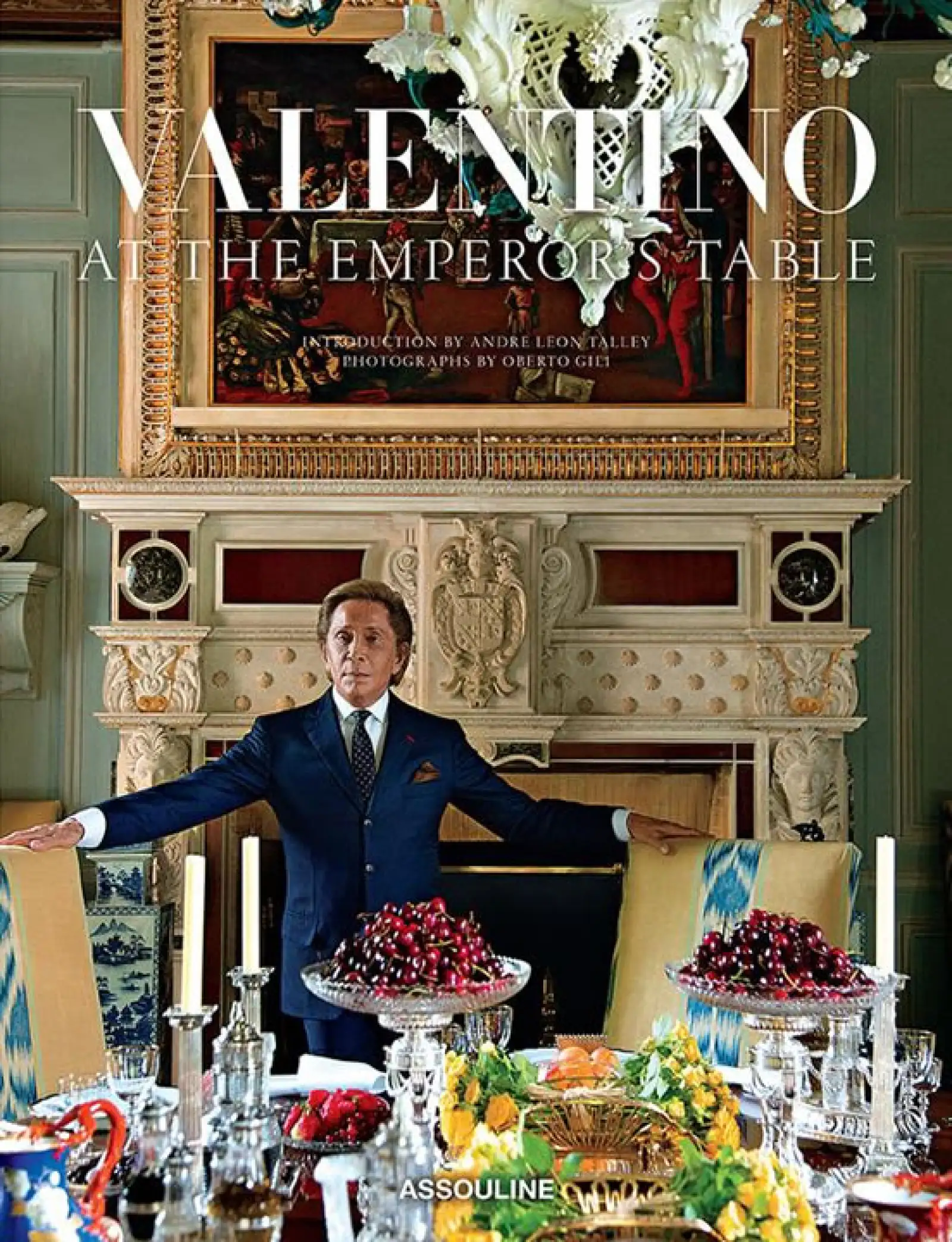 Seguro le fascinan los libros de Assouline. Regálale el de Valentino.